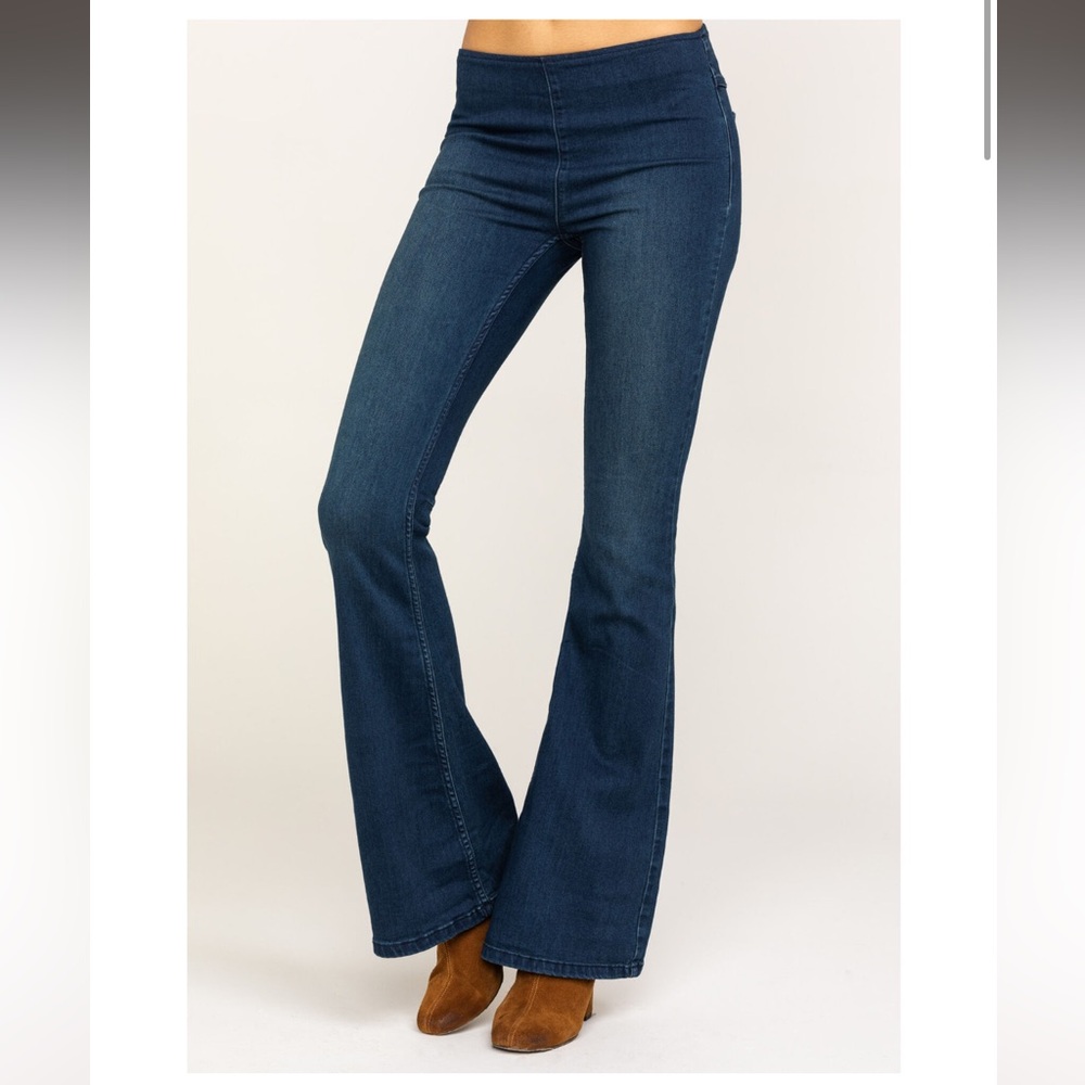 FREE PEOPLE WOMEN'S DARK WASH FLARE PENNY PULL ON JEANS SIZE 26 LIKE NEW
